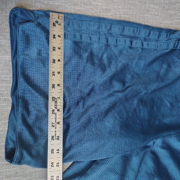 Vintage Nike Shorts Size Medium Bue White Swoosh Embroiderd Training Gym Workout - Picture 6 of 12